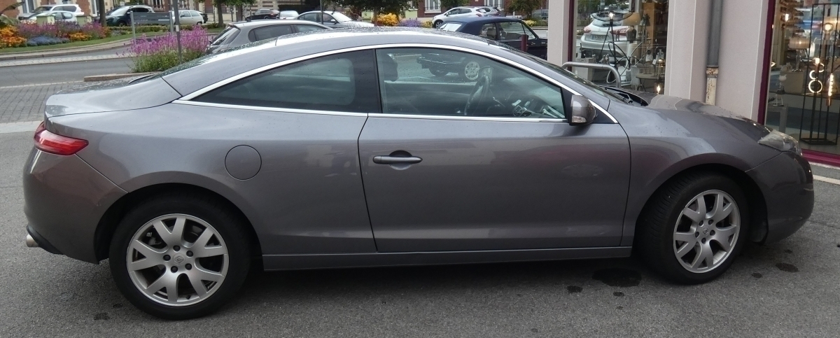 Renault Laguna — 4